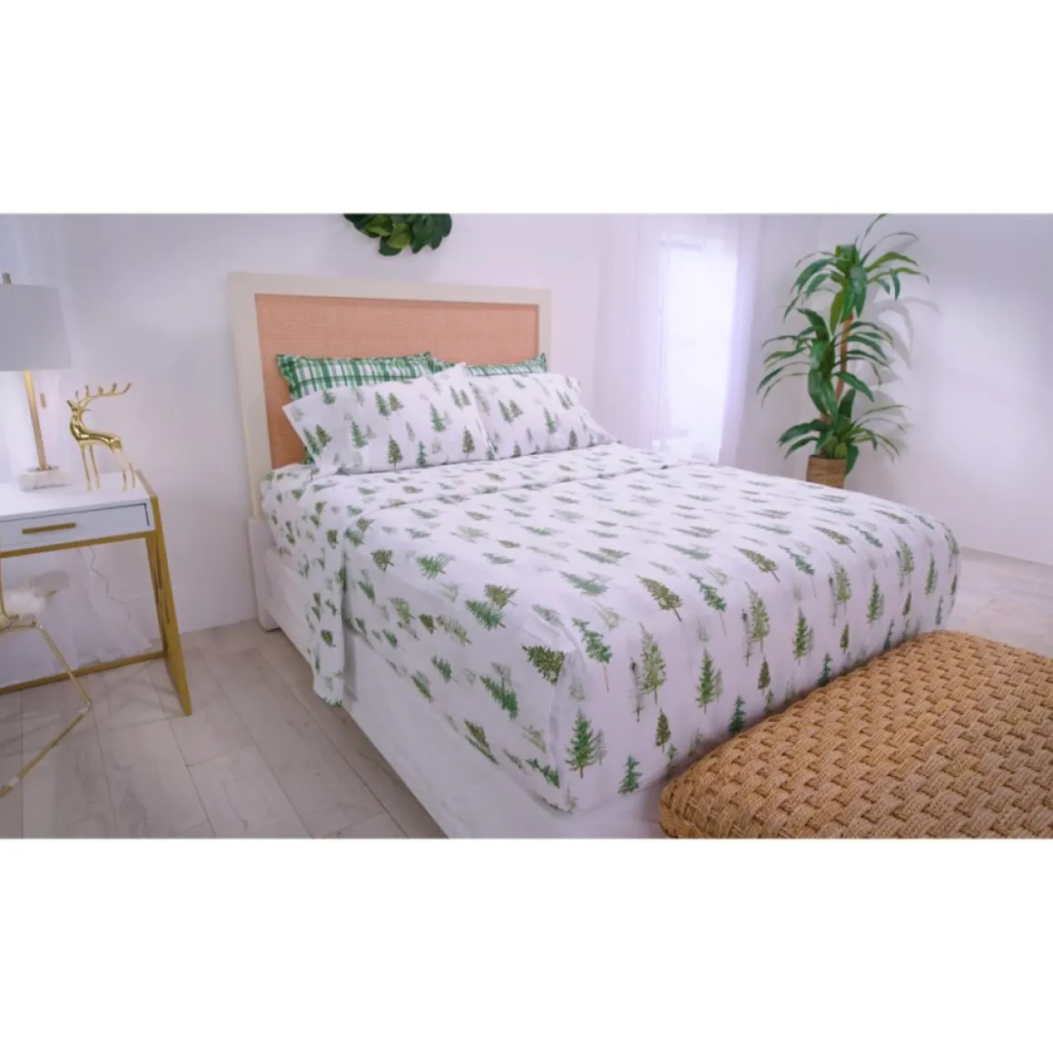 Emryn House 4-Piece Cotton Holiday Sheet Set