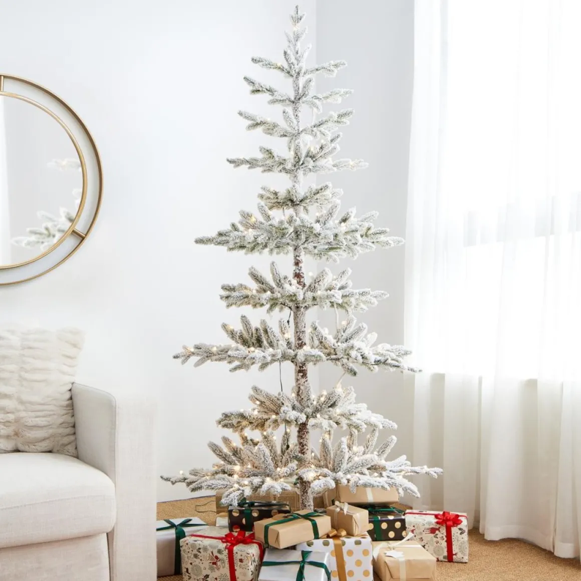 Glitzhome 6Ft Deluxe Pre-Lit Flocked Pine Artificial Christmas Tree