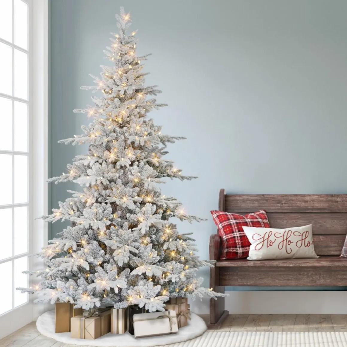 Puleo International 7' Pre-Lit Flocked Utah Fir Tree, 500 Led Lights